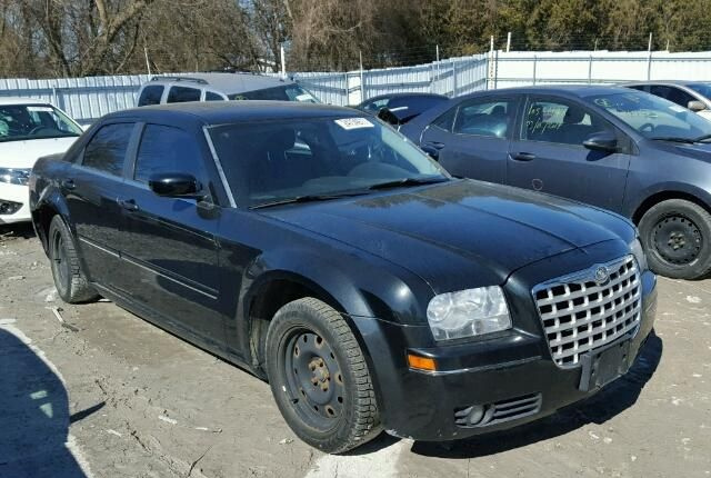 Разбор на запчасти Chrysler 300C 2004-2011