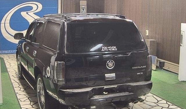 В разбор Cadillac Escalade 6.0; 2004