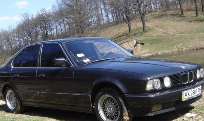 BMW 5 E 34 1988 кузов по частям