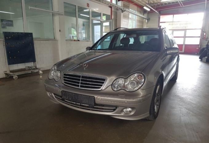 Mercedes-Benz C W203 2006г, на запчасти