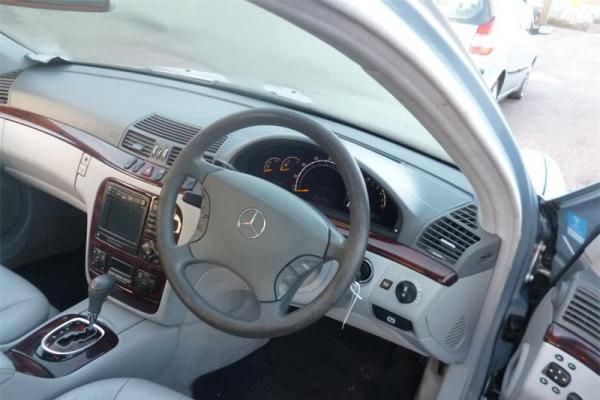 Разбор на запчасти Mercedes S W220