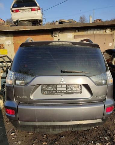 Mitsubishi Outlander XL 2012