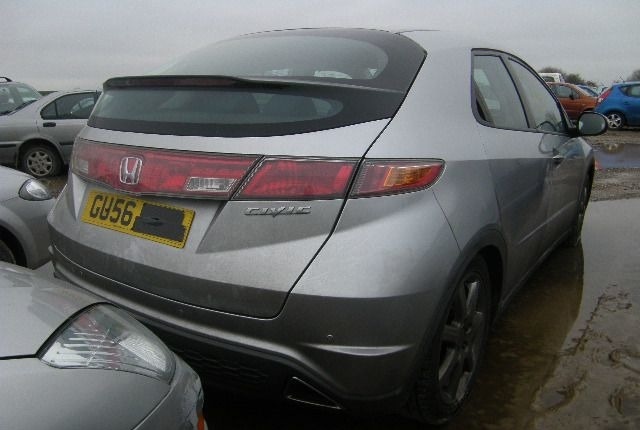 Honda Civic 5D 1.8 МКПП R18A2 разбирается