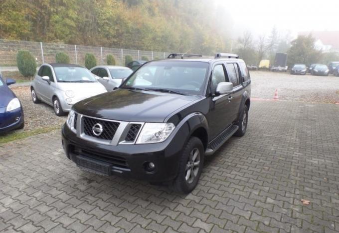 Nissan Pathfinder 2011г. на запчасти