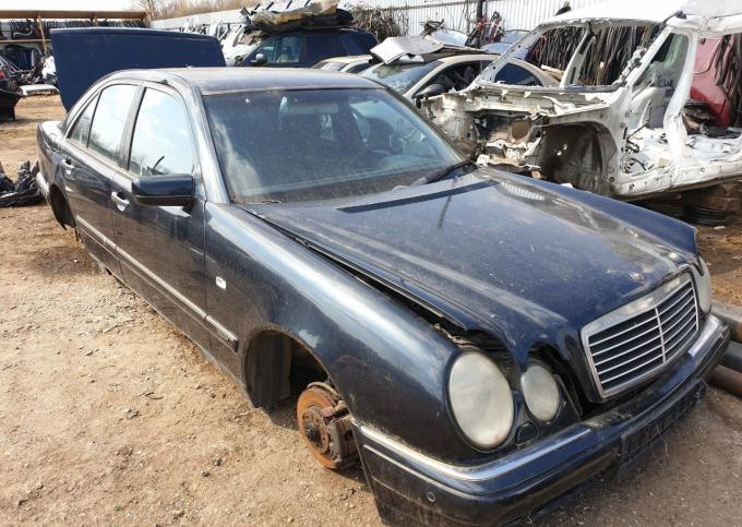 Mercedes w210 99г e240 2.4 m112 АКПП avantgarde