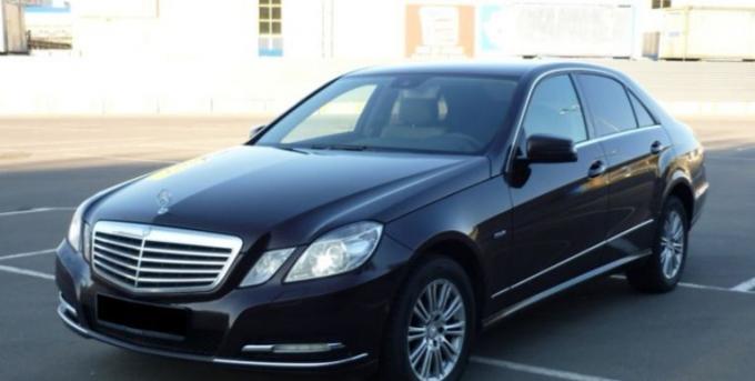 Запчасти на Mercedes-Benz E200 2009 г