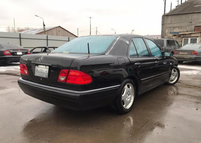 Разбор Mercedes W210 E430 1998г