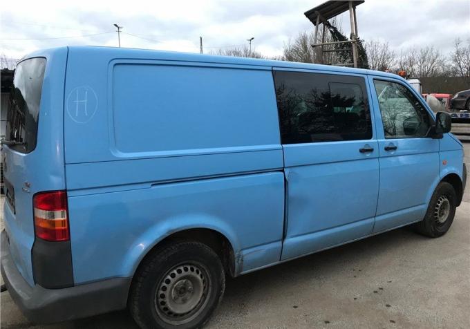 Разбор на запчасти Volkswagen Transporter 5 2003-2