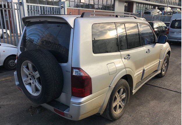 Разбор на запчасти Митсубиси Паджеро 3 поколение