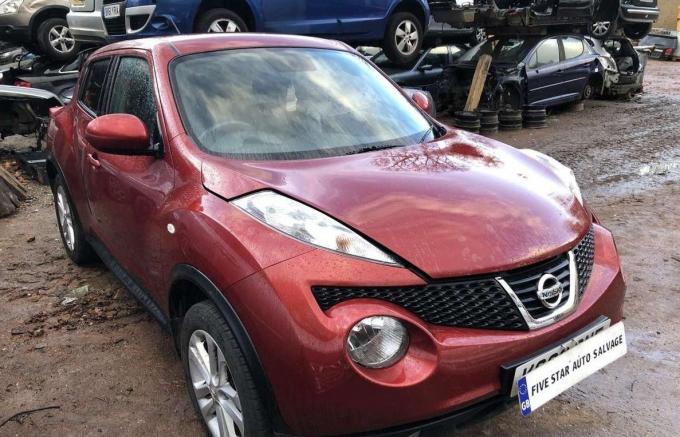 Nissan Juke 2013 г по запчастям