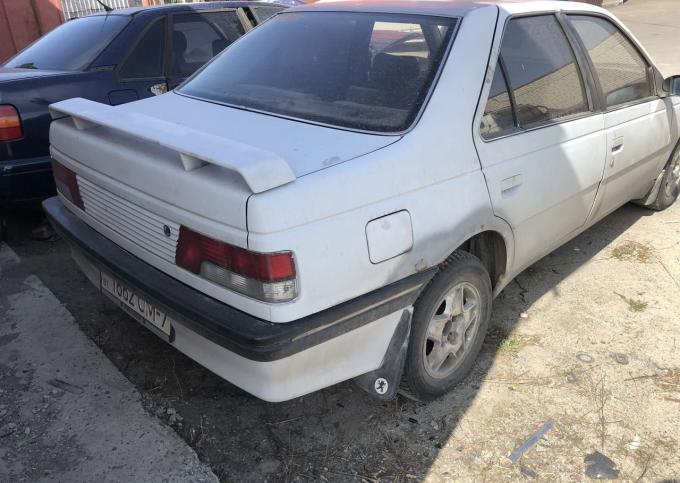 Авто на запчасти Peugeot 405 пежо 405 1.9