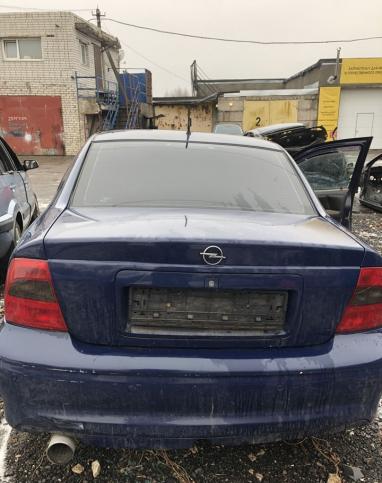 Opel Vectra B, 2002 год, V-1.8 л, МКПП