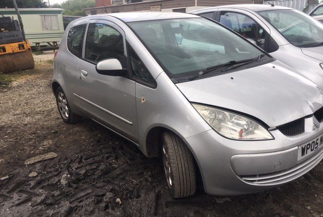 Разбор на запчасти Mitsubishi Colt