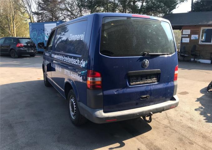 Разбор на запчасти Volkswagen Transporter 5 2003-2