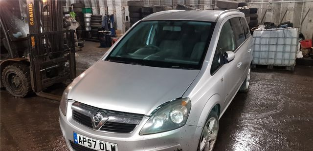 Разобран на запчасти Opel Zafira B 2005-2012