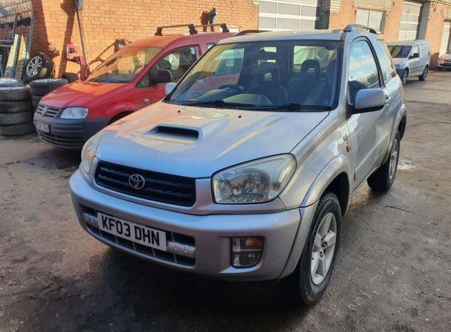 Toyota Rav 4 2004 г по запчастям