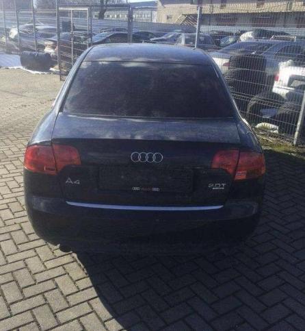 Audi A4 B7 2006 г по запчастям