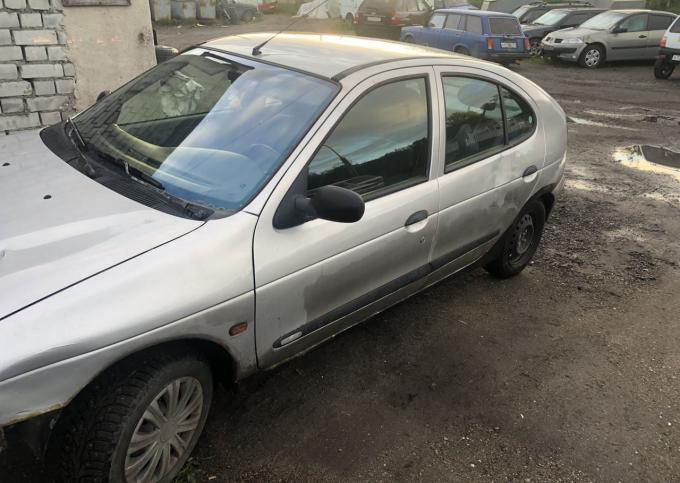 Renault Megane 1 1,6 в разборе