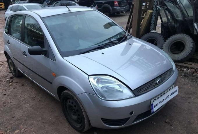 Ford Fiesta 2005 г на запчасти