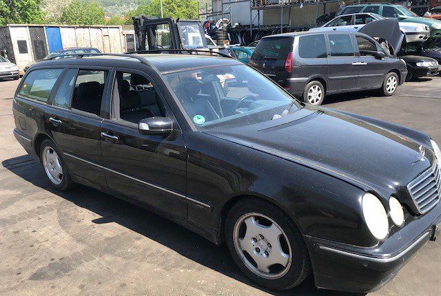 Разбор на запчасти Mercedes E W210 1995-2002