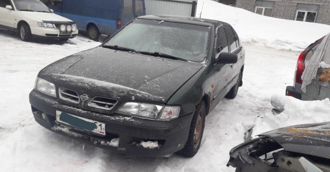 Nissan Primera P11