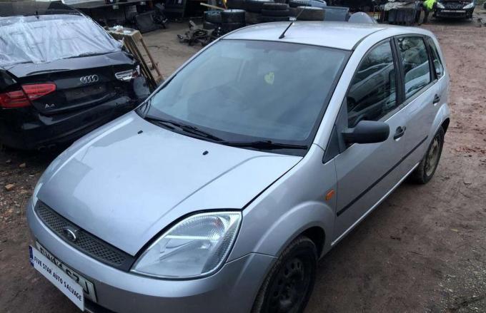 Ford Fiesta 2005 г на запчасти