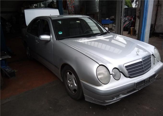 Разобран на запчасти Mercedes E W210 1995-2002