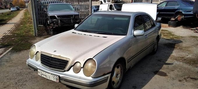 Мерседес W210 Mercedes W210 E 00-02г