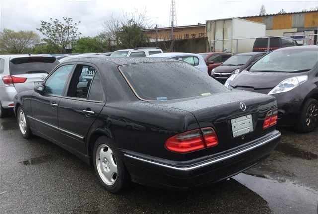 Mercedes W210 E320 avangarde