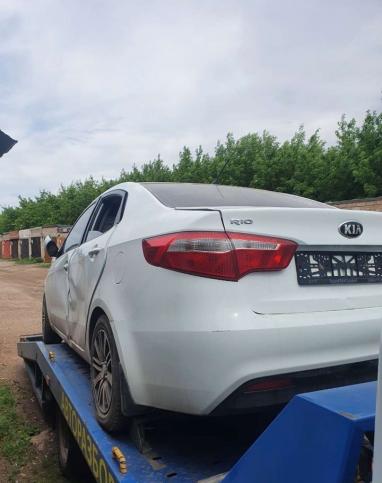 В разборе KIA RIO 3 1.4 МКПП