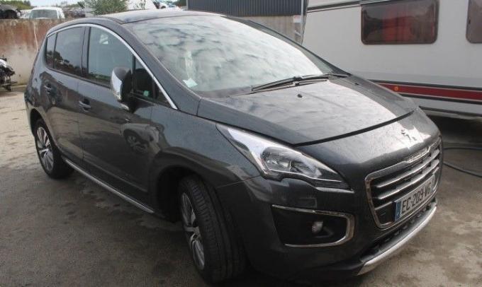 Peugeot 3008 2015 г, на запчасти