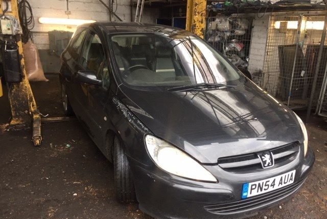 Разбор на запчасти Peugeot 307