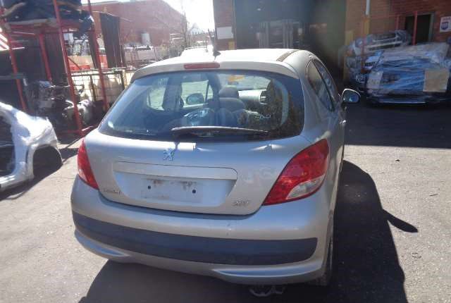 Разбор на запчасти Peugeot 207