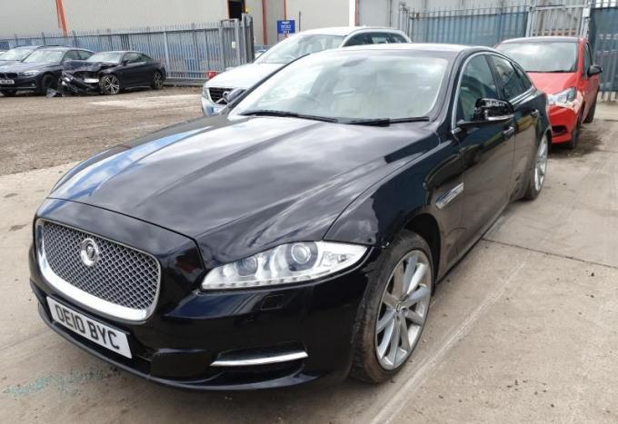 Jaguar XJ 2010год 3.0 Икс Джей на разбор запчасти