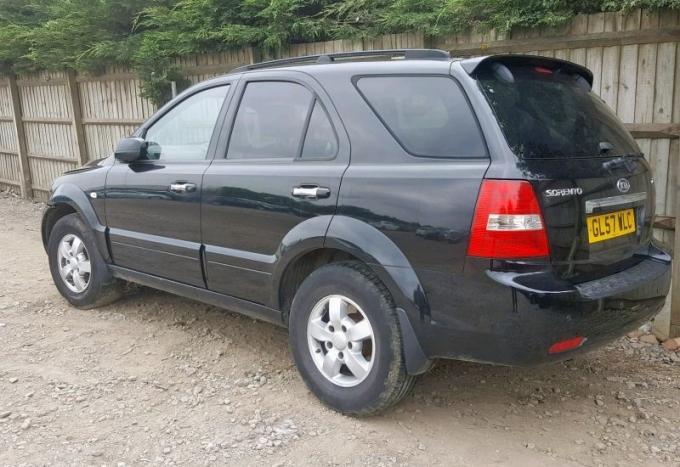 Разбор Kia Sorento 2008 Запчасти Капот Фары