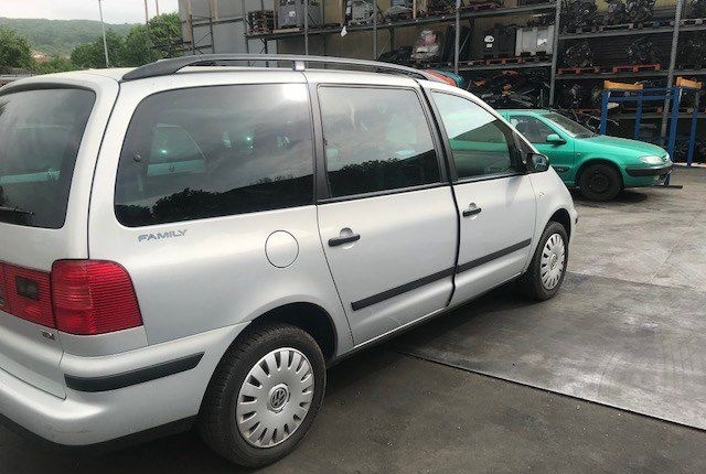 Разбор на запчасти Volkswagen Sharan 2000-2010