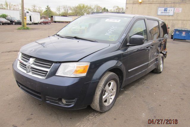 Разобран на запчасти Dodge Caravan 2008