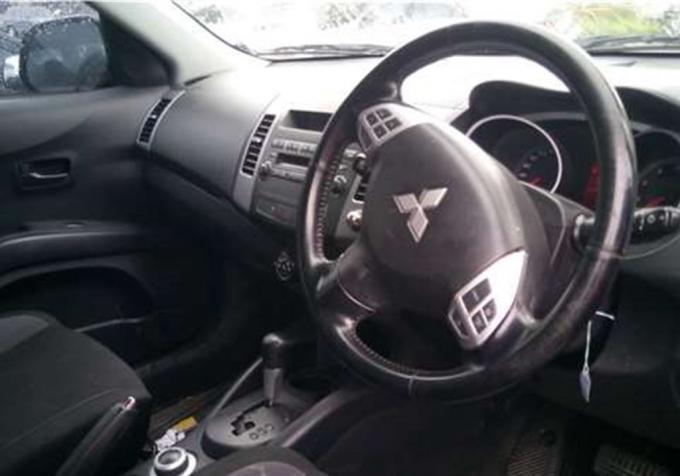 Разобран на запчасти Mitsubishi Outlander XL 2006