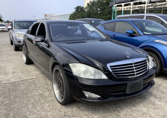 В разбор Mercedes S550 W221 двс 273.961