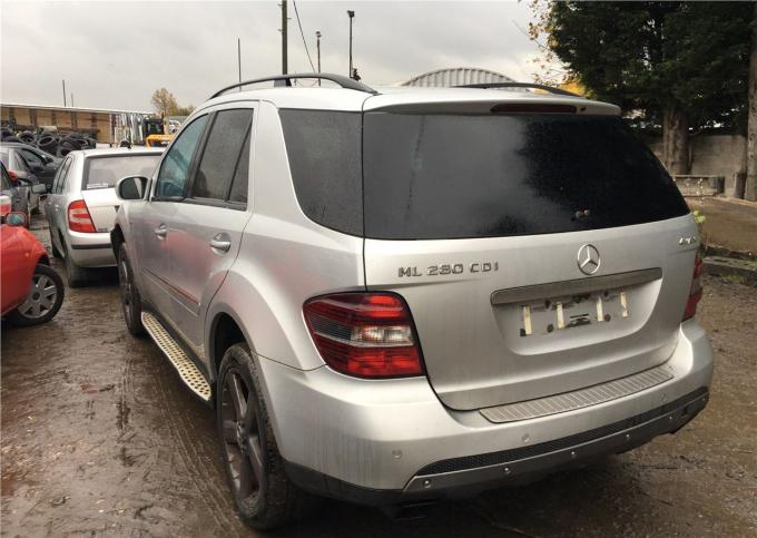 Разбор на запчасти Mercedes ML W164