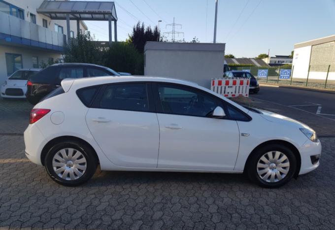 Opel Astra J 2014г, на запчасти