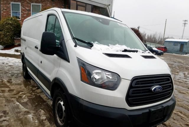 В разборе Ford Transit 2017год