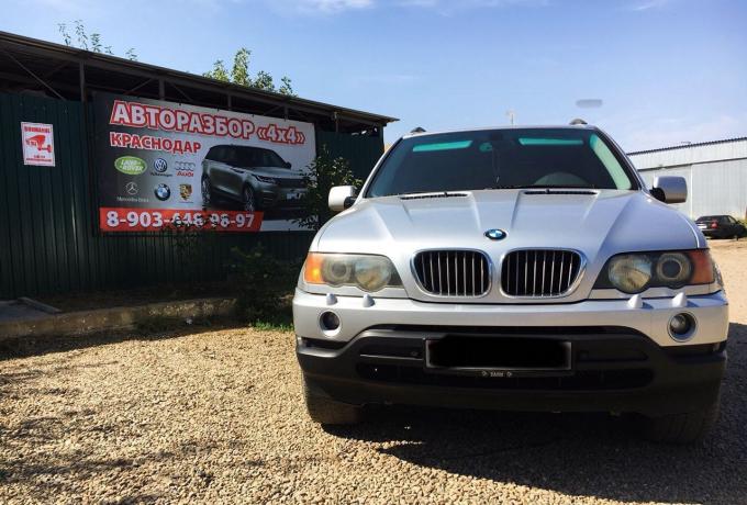 В разборе BMW X5 E53 M62 4.4