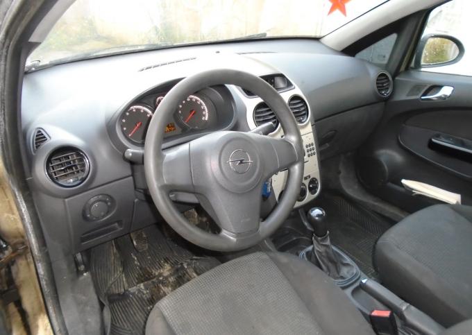 Разбираю Opel Corsa D Опель Корса Д 2006 5 двере