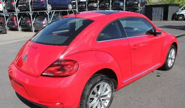 Volkswagen Beetle (Жук) 2012г. на запчасти