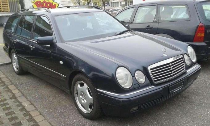 Mercedes w210 OM611 2.2 D E220 2001г на запчасти