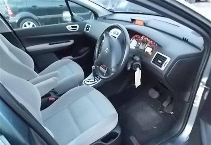 Автомобиль в разборе: Peugeot 307