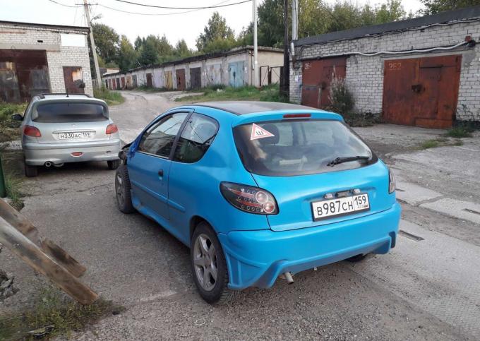 Peugeot 206/Пежо 206 по частям