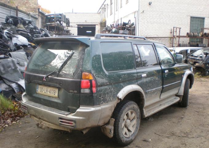 Mitsubishi Pajero Sport 2002 г на запчасти