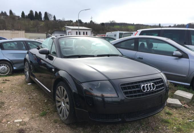 Audi TT 8N 2004г. на запчасти